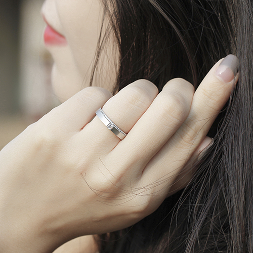 [발렌티나CR]사각 프린세스 컷 다이아몬드로 특별한 커플링 반지